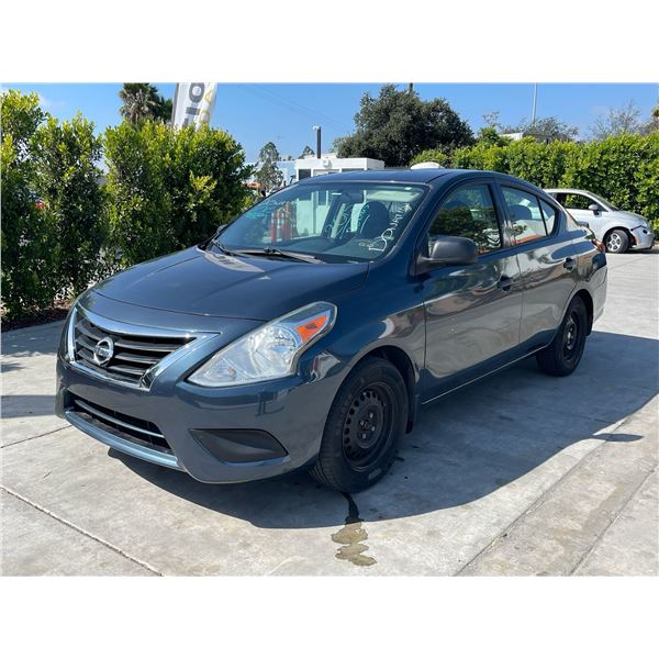 NISS VERSA 2015 O/S T-DON