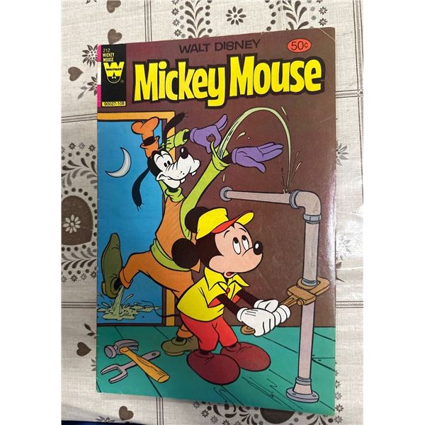 Walt Disney Mickey Mouse #212 Comic Book (Whitman, 1981) Goofy Cover