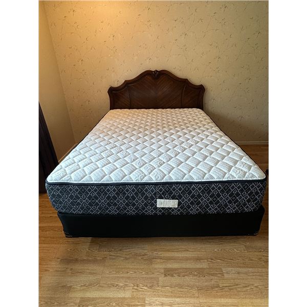 Queen Bed Set