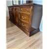 Image 2 : Skylar Peppler Dresser with Mirror