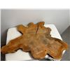 Image 8 : Bear statue on wood base