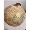 Image 4 : Globe Master 12" Globe