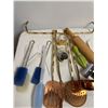 Image 2 : Kitchen Lot