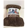 Image 1 : Carved Coral Blanket