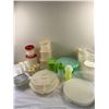 Image 1 : Rubbermaid & Tupperware Containers