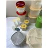 Image 2 : Rubbermaid & Tupperware Containers