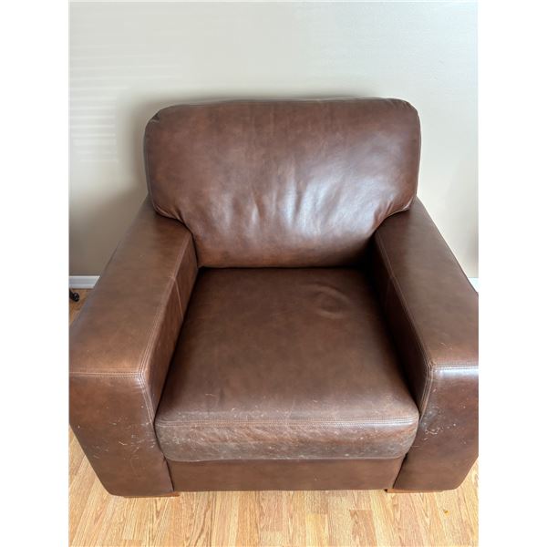 Decor-Rest Leather Armchair