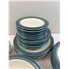 Image 2 : Pfaltzgraff Dish Set