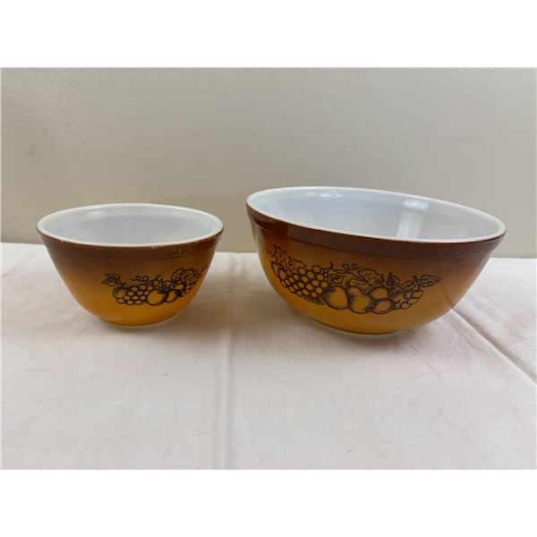 Vintage Pyrex Bowls