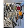 Image 4 : Kitchen Essentials Lot