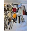 Image 5 : Kitchen Essentials Lot