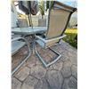 Image 3 : Patio Table and Chairs