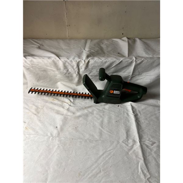 Black & Decker 16" Hedge Trimmer