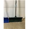 Image 4 : Snow Shovels & Salt