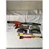 Image 1 : Caulk & Paint Spreaders