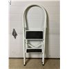 Image 4 : Folding Step Stool