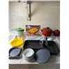 Image 1 : Assorted Kitchen Cookware