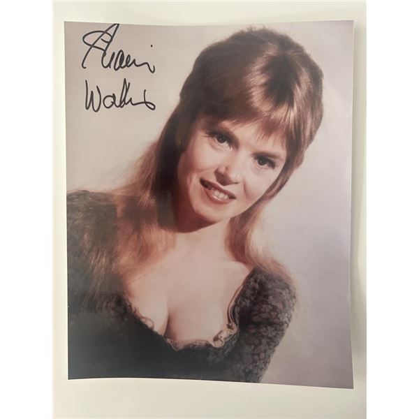 Oliver Shani Wallis singed photo
