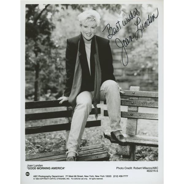 Joan Lunden signed Good Morning America photo