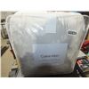 Image 1 : 3pc Calvin Kline Queen Sized Bed Set