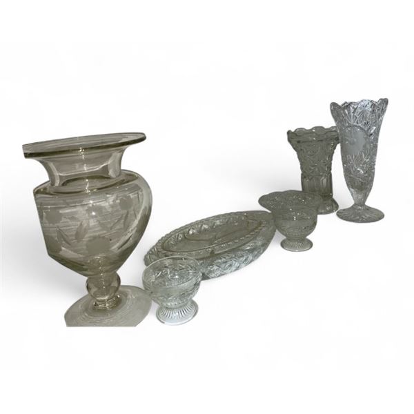 Group of assorted crystalware/glassware
