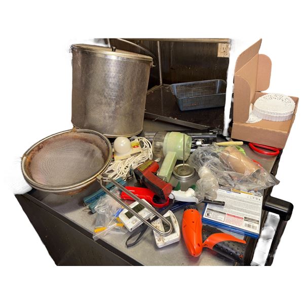 Group of misc. restaurant kitchen items