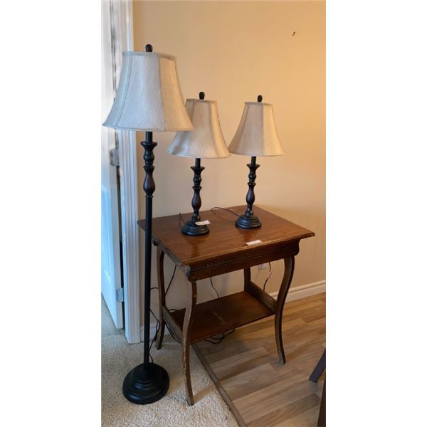 Set of 2 table lamps & 1 floor lamp