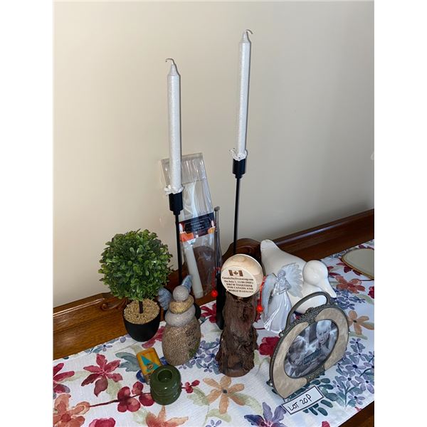 Group of assorted items from estate