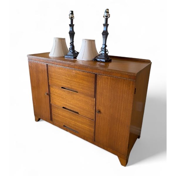 Vintage Quality Hall by Middlesex Furniture Company Limited Strathroy ON Mid-Century dresser/sideboa