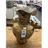 Image 2 : Ornate Oriental Vase