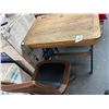 Image 2 : Cast Base Vintage Student Desk w/Tiger Oak Chair