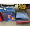 Image 2 : 3 Lighted Giant Gift Box Décor/Other