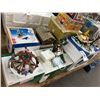 Image 2 : 6-Dept. 56/Lemax Collector Snow House Accessory - 6 X $