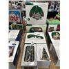 Image 1 : 5-Dept. 56 Winter Village Collectibles - 5 X $