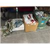 Image 1 : Holiday Wreaths/Décor - 3 Boxes