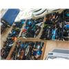 Image 2 : 5-Flat of Fashion Sunglasses - 5 X $