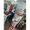 Image 1 : Pink Cupcake 2' Nutcracker