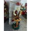 Image 1 : 5'  Nutcracker Holiday Figurine