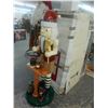 Image 2 : 5'  Nutcracker Holiday Figurine