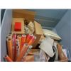 Image 2 : Gift Wrap, Decorator Pillow, Bust, Décor - (Pallet Box Not Included)
