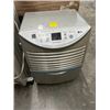 Image 4 : LG Dehumidifier/Radiant Heater