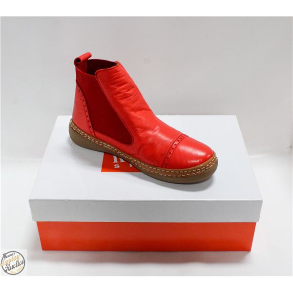 FREIGHT CLAIM: KUNITZ BANNERMAN SHORT BOOTS SZ 36