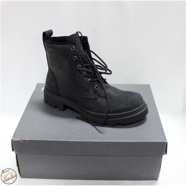 FREIGHT CLAIM: WOMEN'S GRAINER MID BOOTS SZ 39