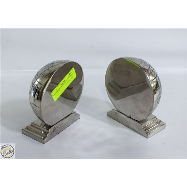 SILVER COLOR GLOBE BOOK ENDS