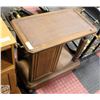 Image 1 : ROLLING TEA STYLE CART