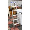 Image 1 : 6 FOOT A FRAME ALUMINUM LADDER