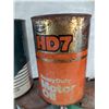 Image 3 : VINTAGE OIL CANS