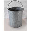 Image 1 : VINTAGE GALVANIZED 5 GALLON BUCKET
