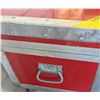 Image 4 : RED CASE 27"x15.5" x12.5"