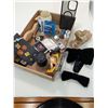 Image 1 : Tray of Household items